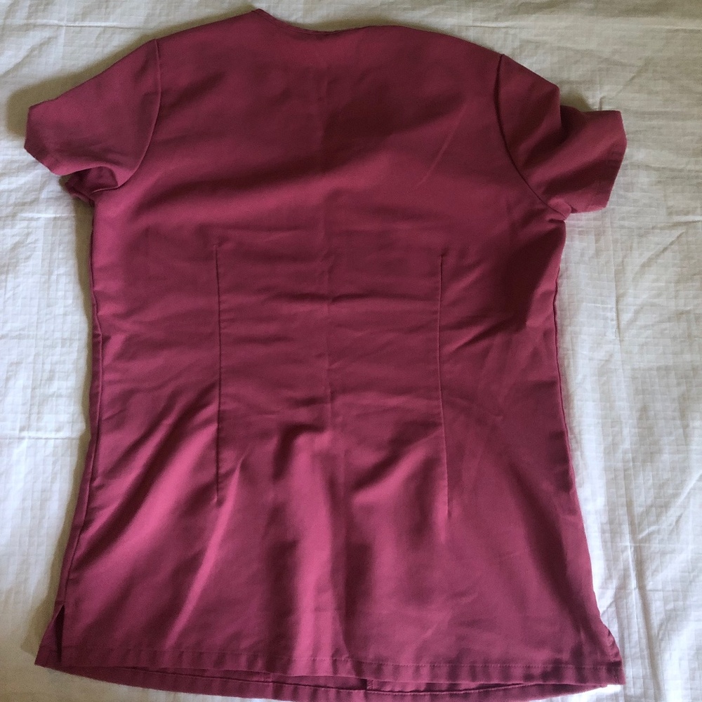 Scrub top - Picture 2 of 4